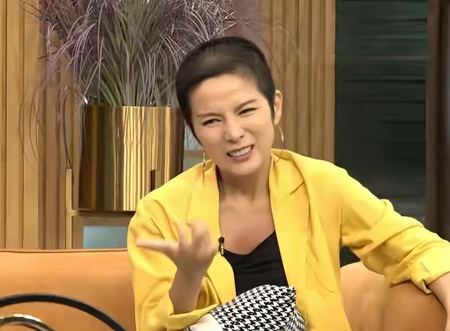 一路走好!香港知名女星不幸离世年仅51岁,乳腺癌复发扩散至脑部 - 7