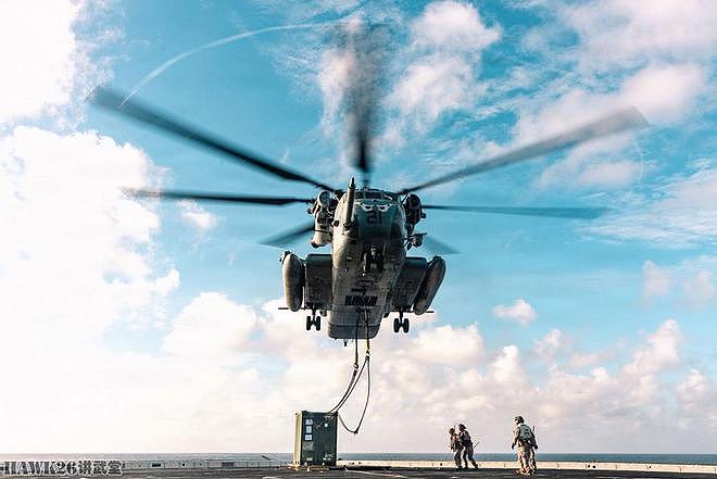 CH-53E“超级种马”重型直升机吊运物资训练 美军保持战备水平 - 5