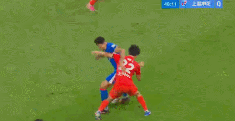近3轮首胜！中超：海港2-0送申花连败 莱昂纳多破荒 颜骏凌屡救险 - 6