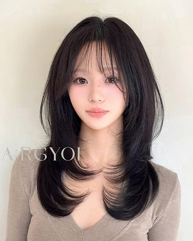 素丝裁韵：韩式层次感黑长直的清新美学 - 5