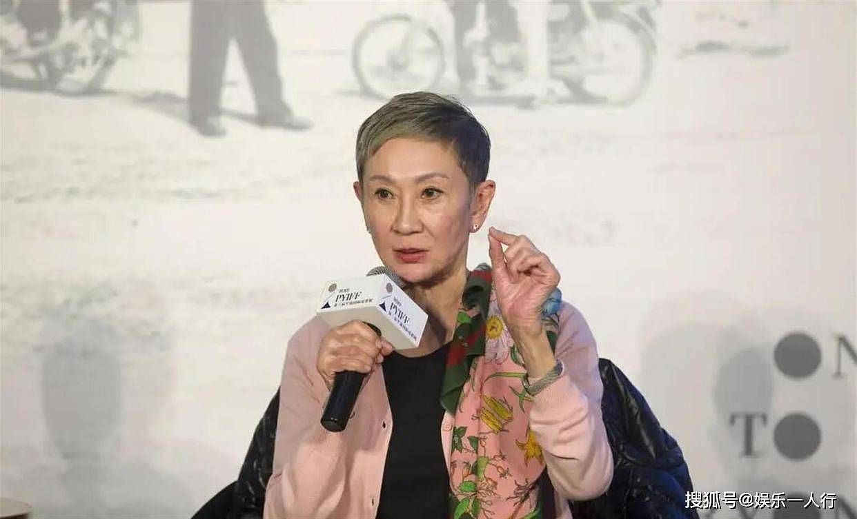 施南生病逝!徐克深夜养和医院外哽咽回应,成龙发文悼念尊称大阿姐 - 1