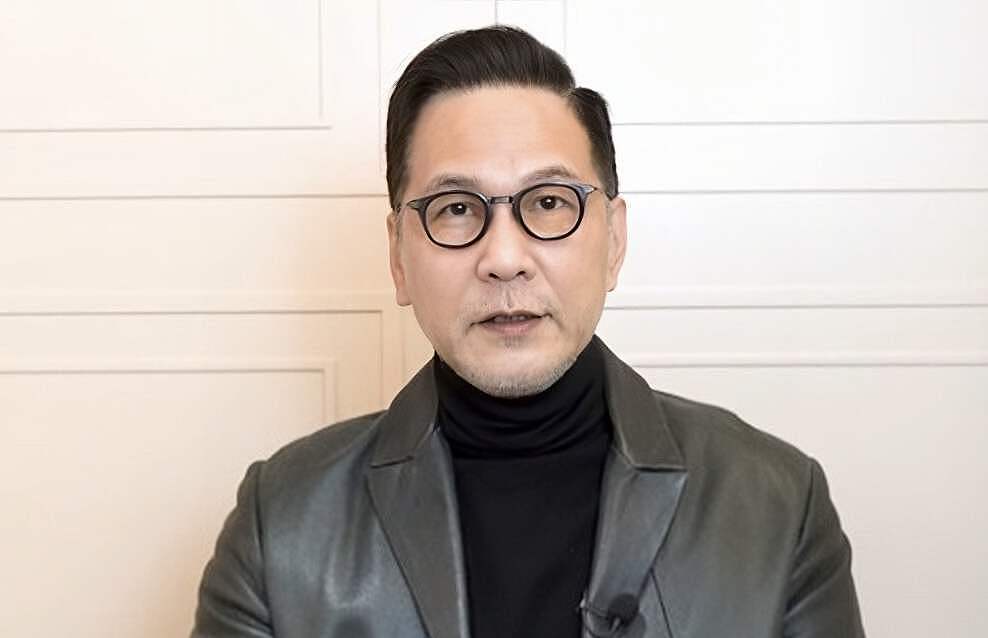 突发！香港知名演员自曝靠喝尿治疗抑郁症，婚后和妻子坚持丁克 - 7