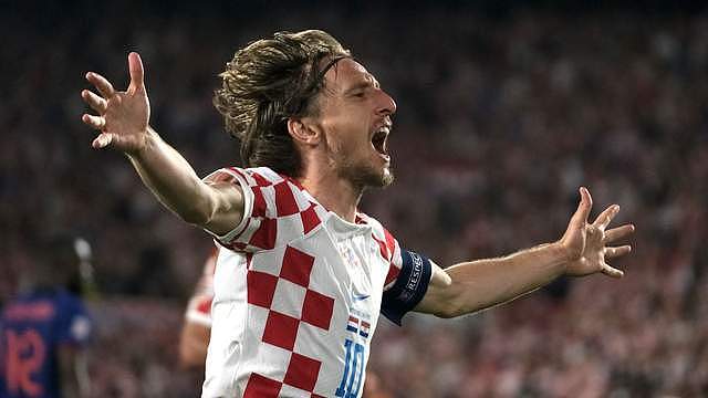 世界杯10大巨星：梅西C罗领衔 4名金球先生 法国巴西各2人 - 4