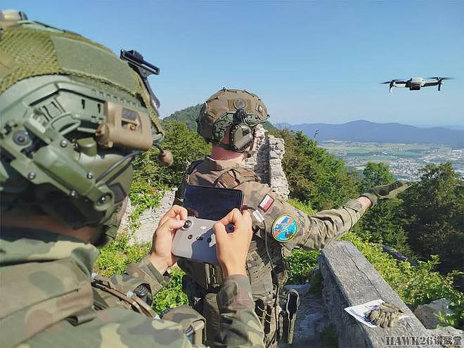 集腋成裘：B-2掠过犹如鬼魅 美国陆军成立250周年阅兵式的小手脚 - 13