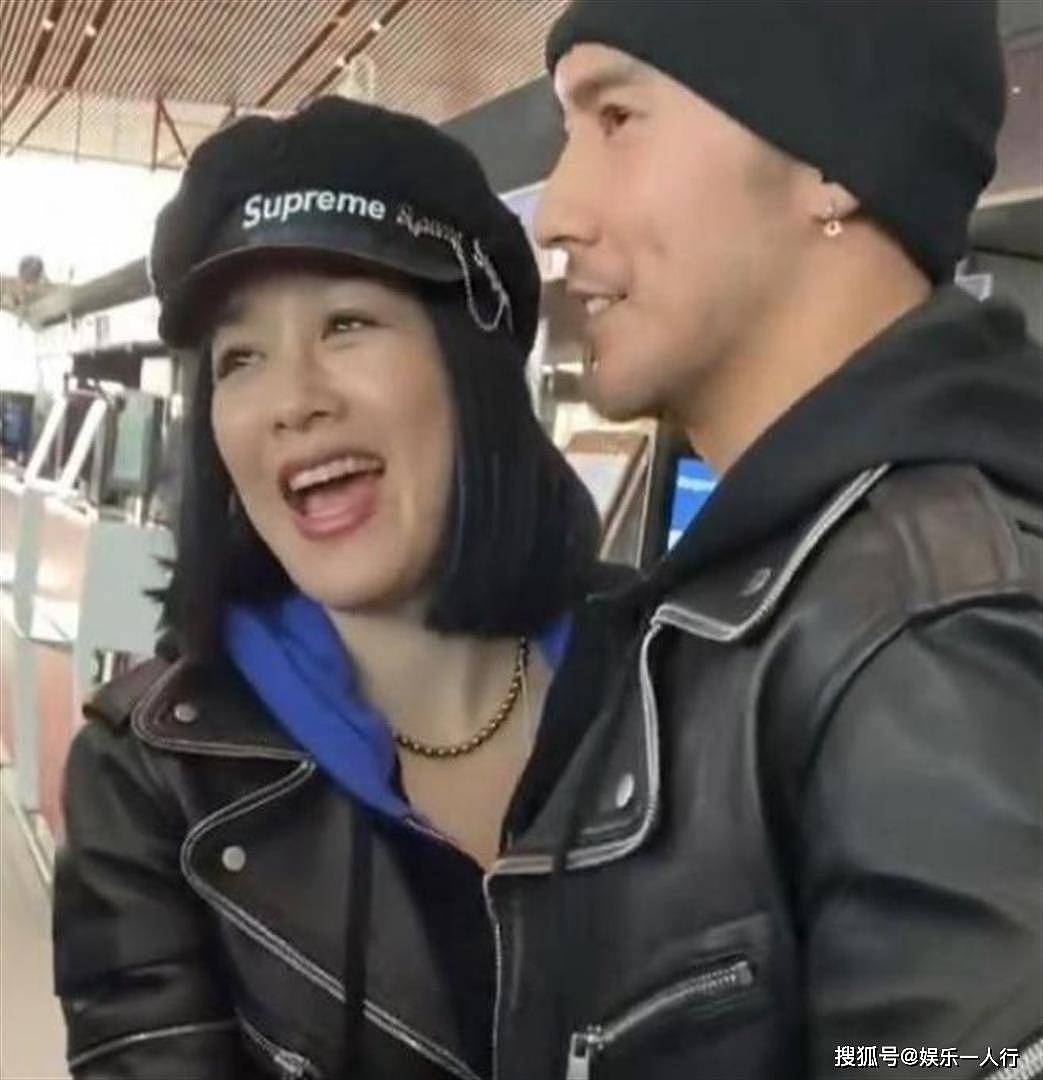 钟丽缇白忙俩月！女儿偷拍姐姐如厕反转：聊天记录锤死是Jaden，之前说是同学全是编的 - 1