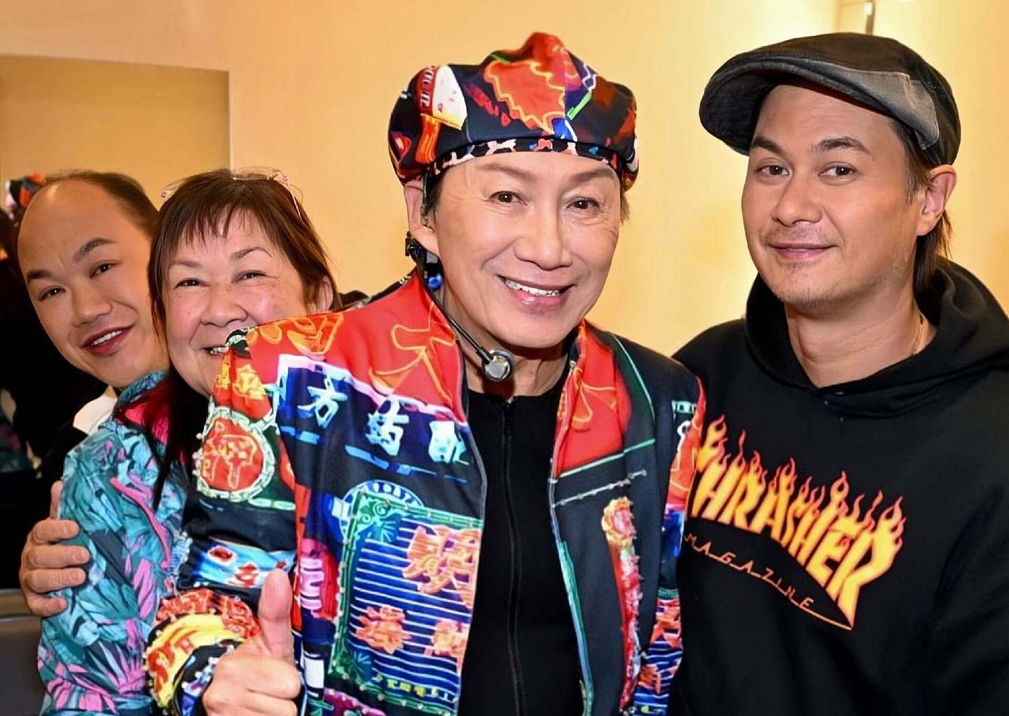 香港知名星二代患膀胱癌,满头白发一脸沧桑,抗癌多年病情稳定 - 5