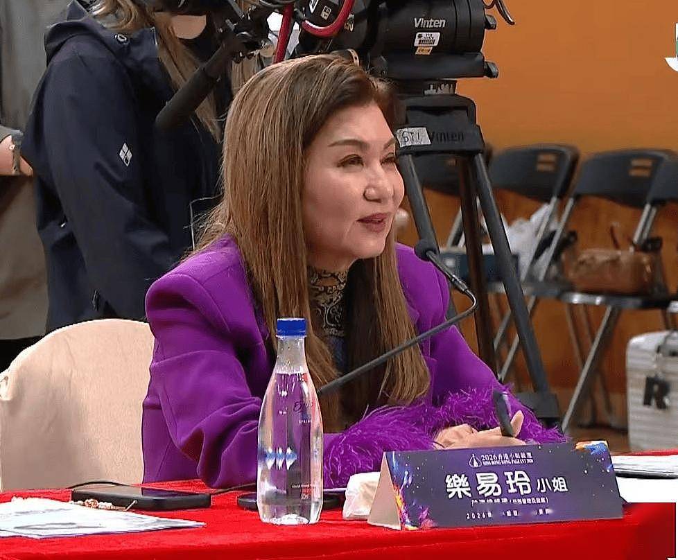 港姐佳丽竟大胆要求乐易玲讲英文!被批缺乏礼貌尊重!TVB花旦高海宁:学学中文啦 - 6