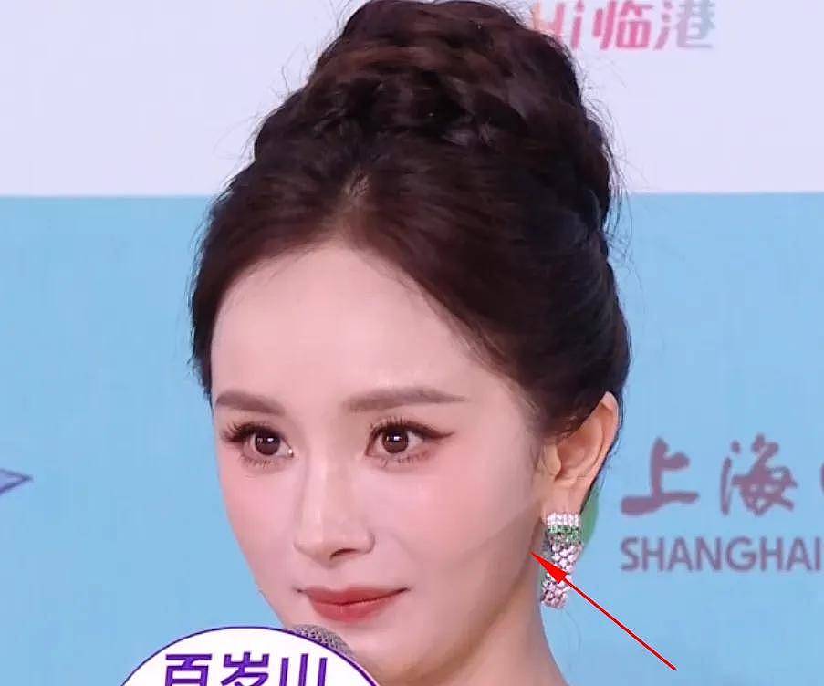 白玉兰奖红毯生图来了！杨幂脸上凸起一条线，杨紫用力过猛妆太浓 - 5