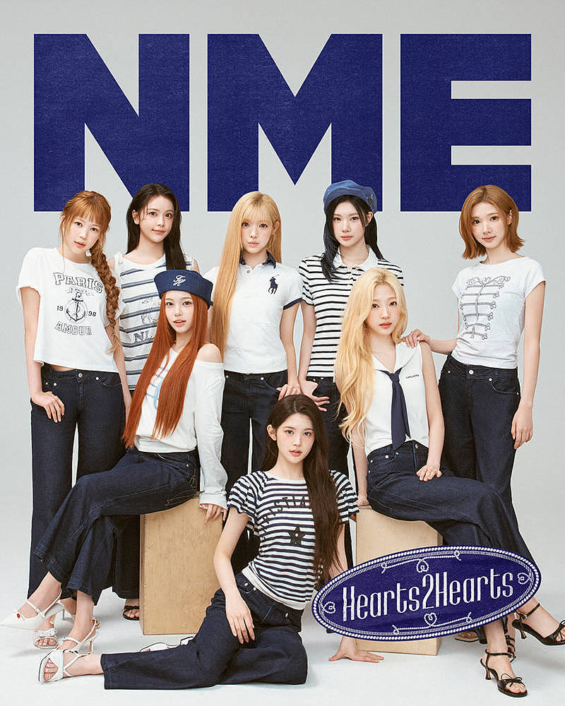 Hearts2Hearts登上英国知名音乐杂志NME封面！NME：打破既有公式、为K-POP注入专属个性与想象力的组合！ - 2