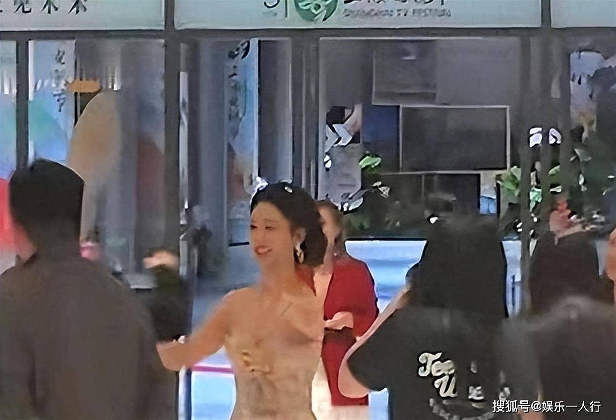 风向转变？央视直接点名杨紫，传递3个信号，肖战当时没说错 - 20