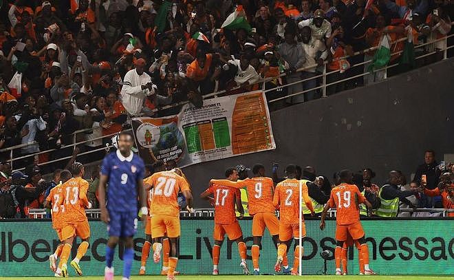 世界杯热身赛综述：西班牙1-1伊拉克！法国遭绝杀1-2 瑞典被绝平 - 1