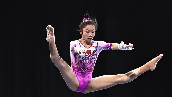 一天夺双金！中国女子体操15岁新星崛起：程菲之后再现跳马新王牌 - 3