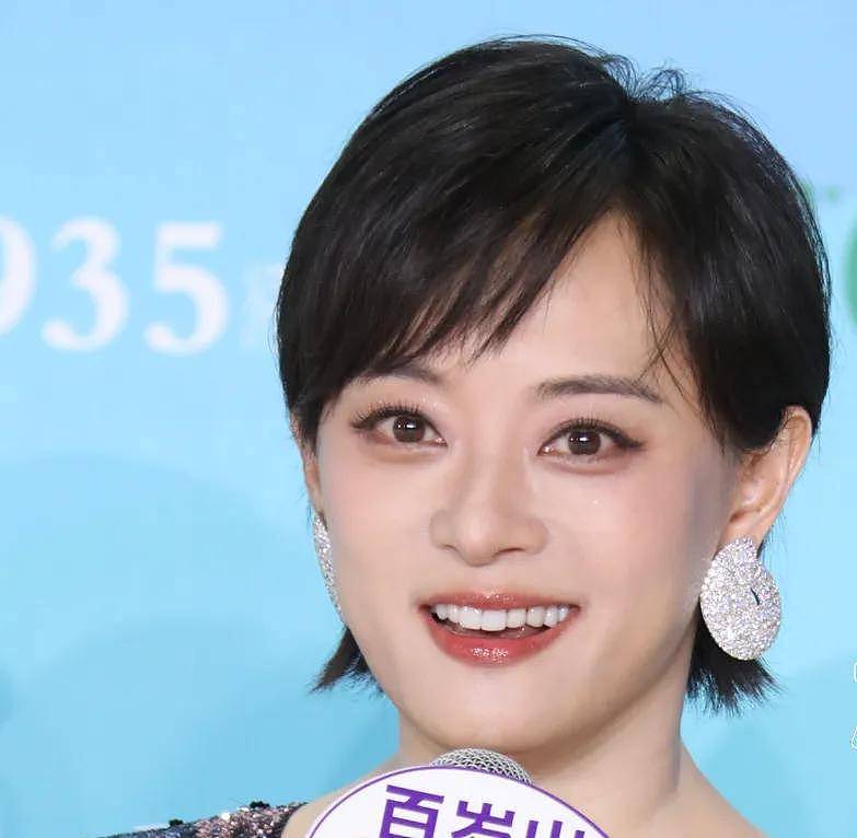 白玉兰奖红毯生图来了！杨幂脸上凸起一条线，杨紫用力过猛妆太浓 - 7