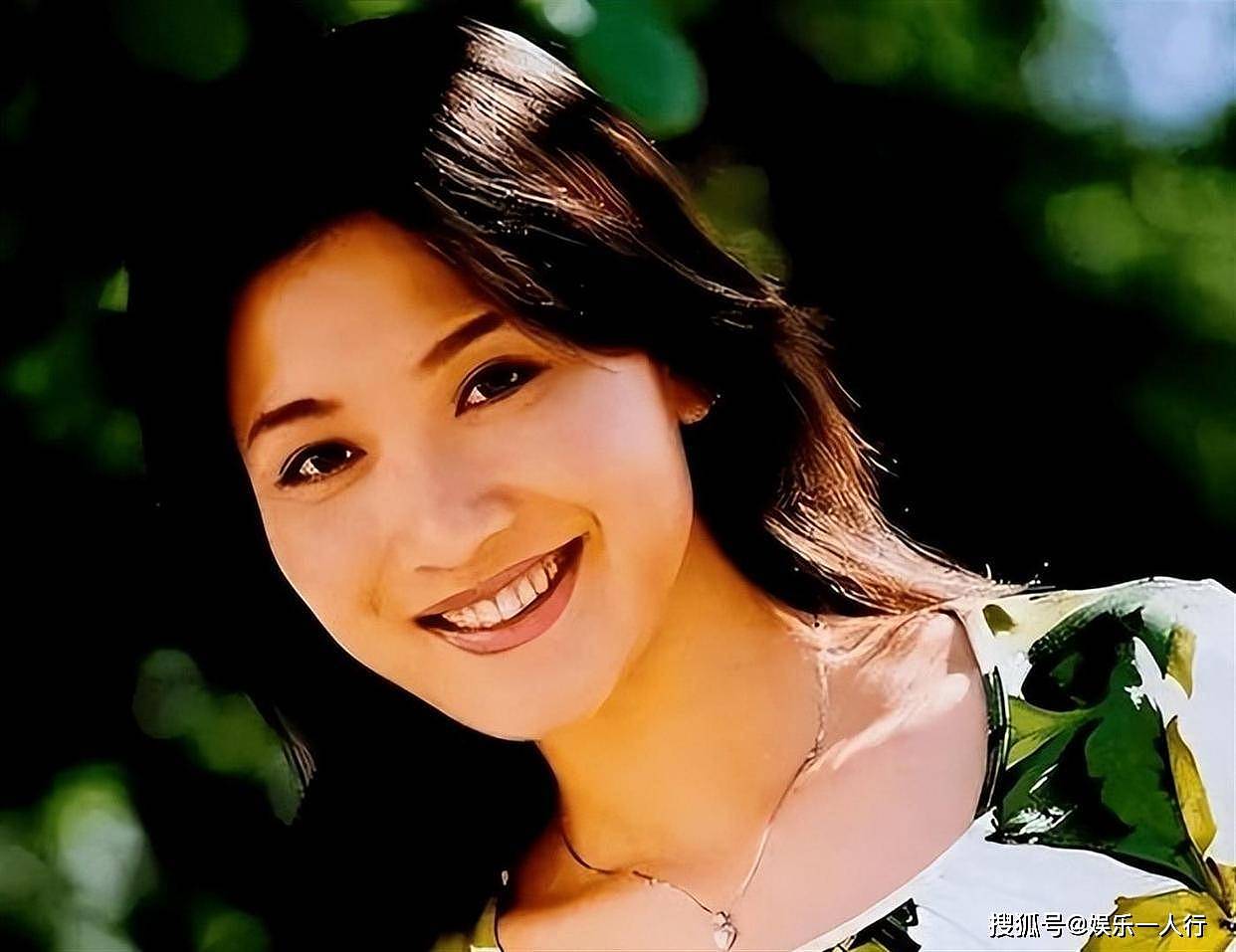 一出月子便携子净身离去，13年后她回金鹰台提名，前夫哥真高攀不起了 - 2
