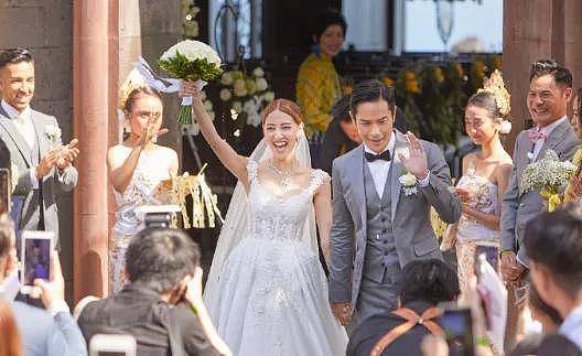 相差21岁被嘲“父女恋”，不被外界看好的他们婚后一直很幸福啊 - 50