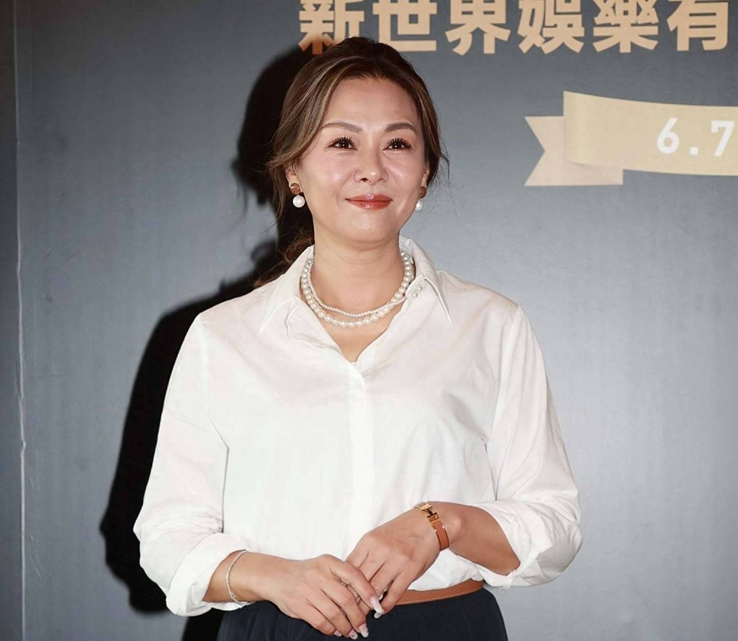 香港知名女星突然宣布复出,退圈三十几年,移民新西兰低调离婚 - 1