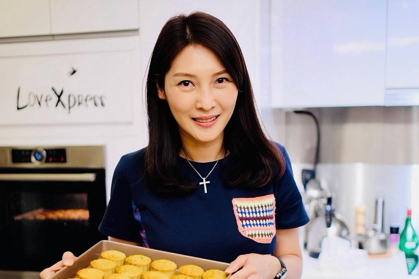 香港知名演员中年丧夫，婚后坚持丁克无儿无女，有计划复出拍戏 - 10