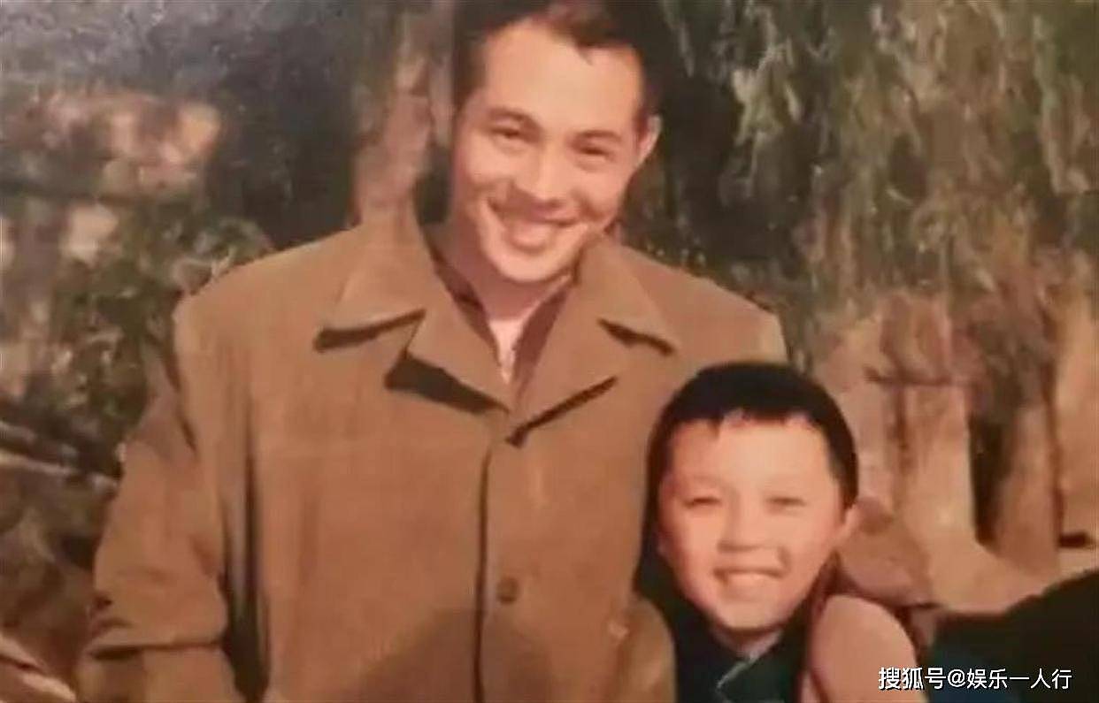 将李连杰置于脚下，被周润发五千劝退，现今成网剧的支柱 - 10