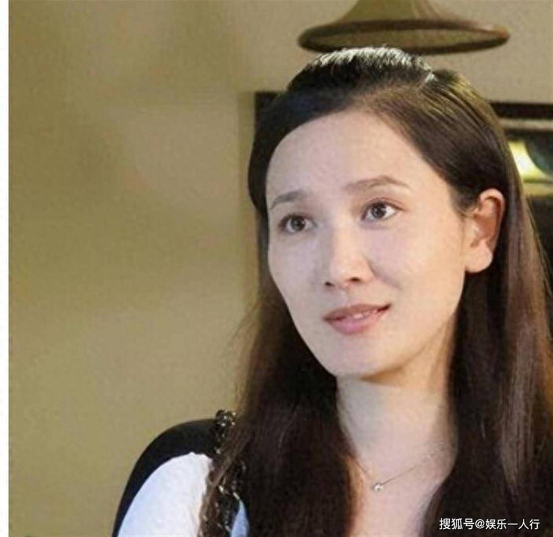 一出月子便携子净身离去，13年后她回金鹰台提名，前夫哥真高攀不起了 - 4