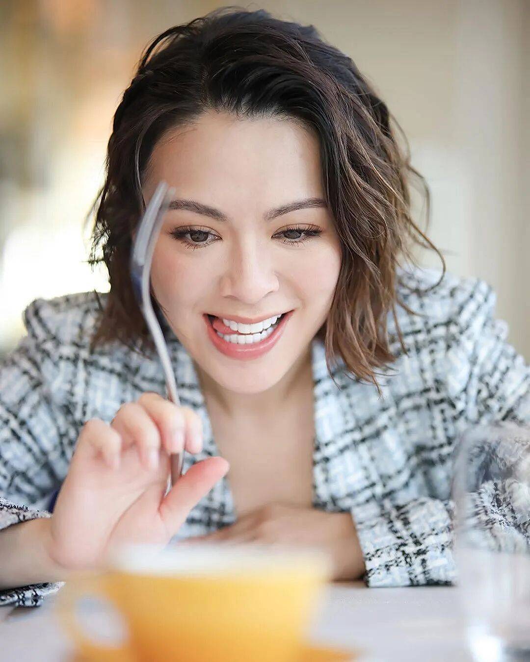 香港女歌手王灝儿首揭分手真相,拒背拜金恶名,靠事业撑过最低谷 - 7