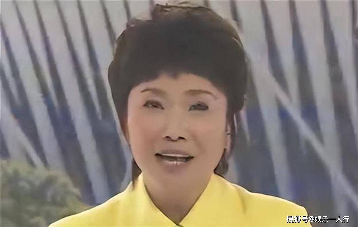宁辛：22岁母逝父瘫，与丈夫分居22年无孩，她把“苦”字刻进了名字里 - 24