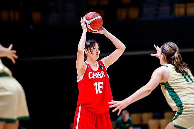 轰21+8！中国女篮16岁1米90前锋崛起：两届MVP进化扛大旗 - 2