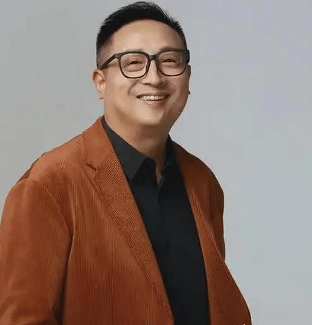 刀郎因演唱会爆火再遭陈伟痛批 - 9