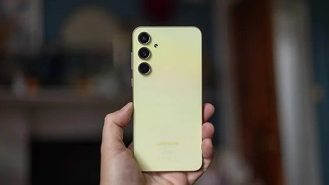 部分三星 Galaxy A55 用户反馈安装 12 月更新后手机异常发热 - 2