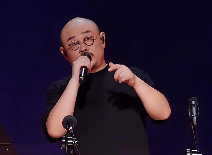 刀郎因演唱会爆火再遭陈伟痛批 - 7