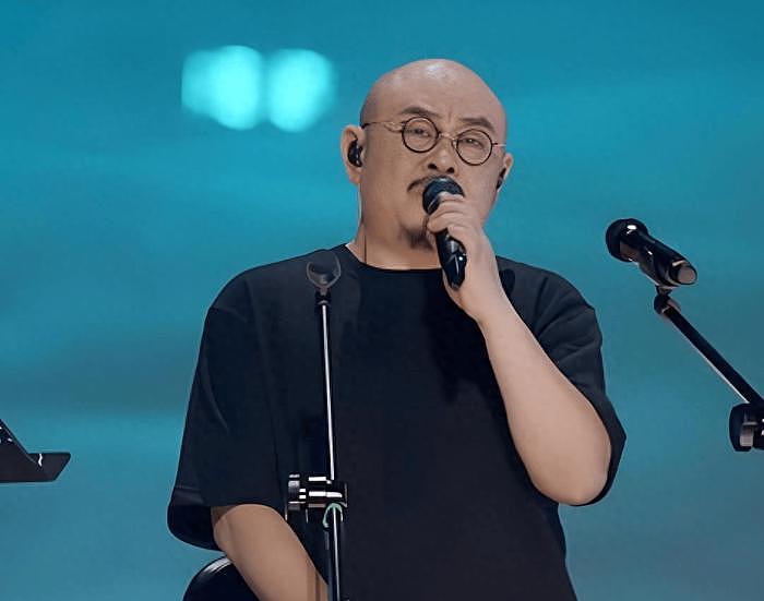 刀郎因演唱会爆火再遭陈伟痛批 - 1