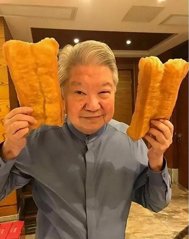 蔡澜无儿无女18亿遗产怎么分？助理霸气回怼，讽刺网友是八公八婆 - 2