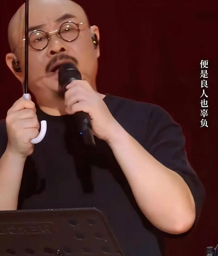 刀郎因演唱会爆火再遭陈伟痛批 - 24