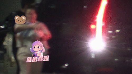 徐艺洋妈妈携婴儿回家，黄子韬被曝曾陪产检看婴儿床 - 1