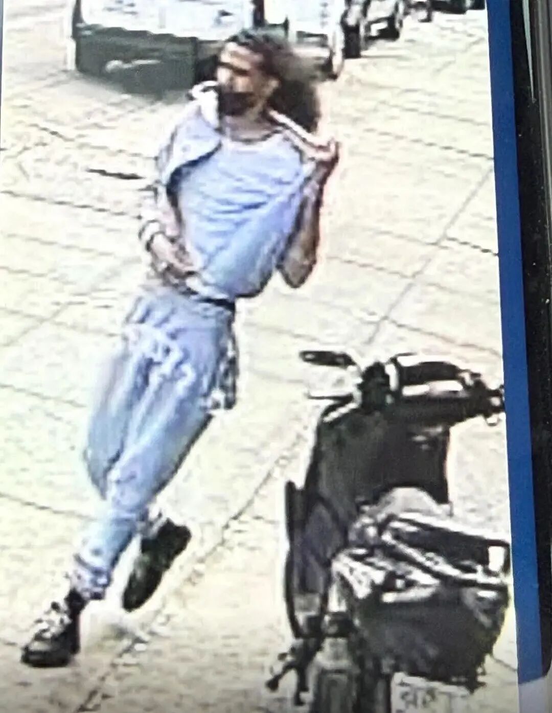 惨剧!歹徒人群中开枪乱射,7个月大女婴遭流弹击中,不幸身亡(组图) - 2