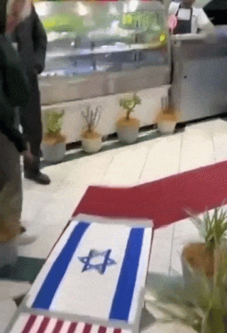 新西兰一餐厅摆出美国以色列国旗“随便踩”!遭死亡威胁,已被迫关店(组图) - 6