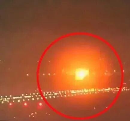 恐怖!满载272人客机起飞后突然爆炸,引擎喷火!乘客集体尖叫,塔台狂喊(视频/组图) - 1
