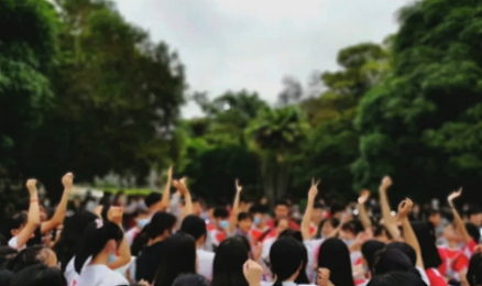 2026高考报名暴跌45万！高考也能上大学的人，已经这么多了？（组图） - 8