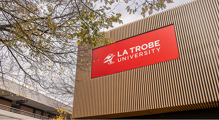 停车费一年狂收340万！La Trobe学生怒了：涨价近25%，有人被迫逃课、摸黑走夜路 - 5