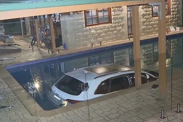 尸体还没找到,悉尼男子绑架谋杀母亲,原因令人唏嘘(组图) - 4