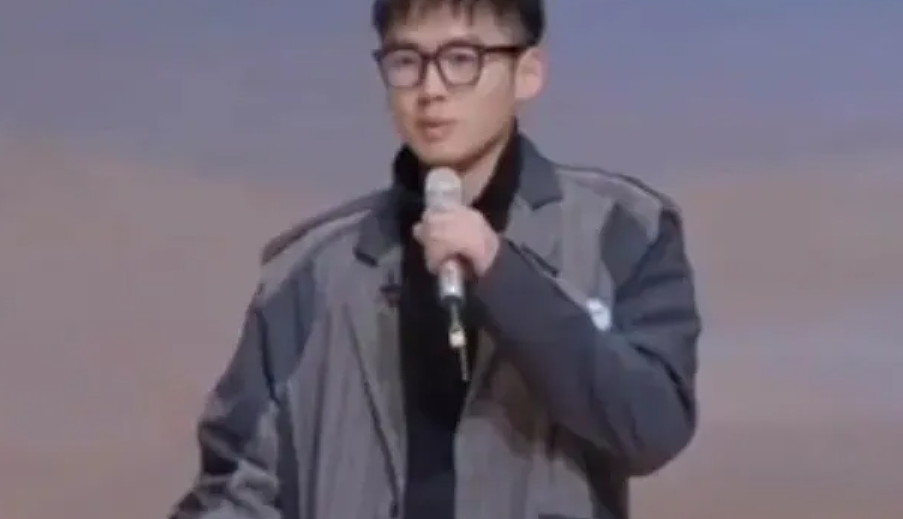 90后硕士毕业,被曝出轨多人,用“亲人”备注伪装,还拍下大量私密视频(组图) - 5