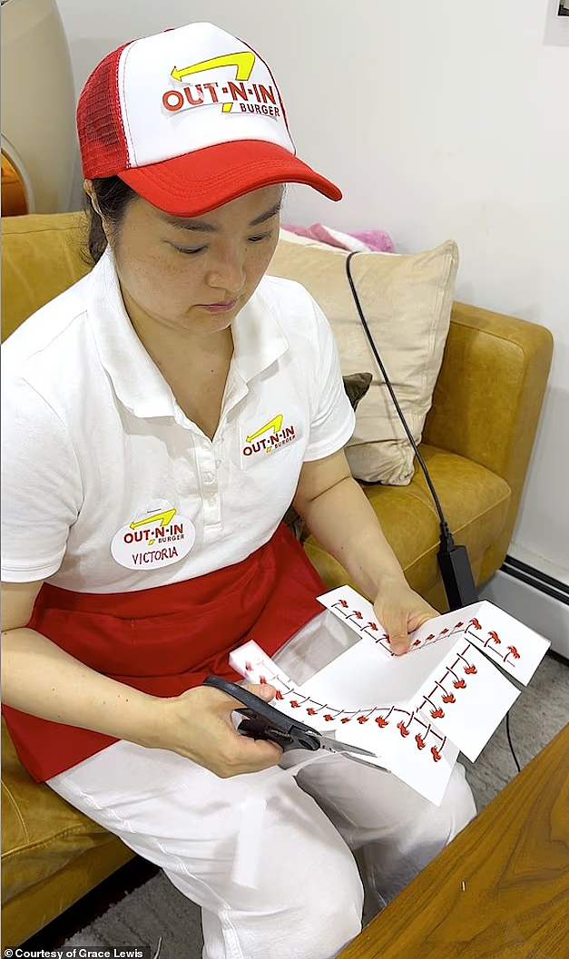 父母移民多年仍不敢用英文点餐！女儿一个举动暖哭数百万网友（组图） - 2