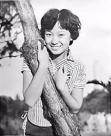 甘当小三45年、给原配赚钱养孩子！琼瑶的御用导演，人生比琼瑶剧还“琼瑶”（组图） - 2