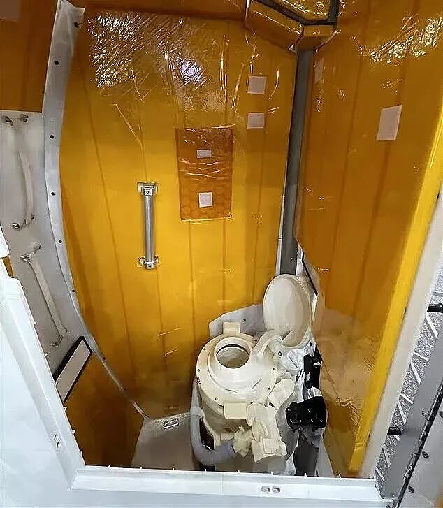 NASA四名宇航员飞掠月球，首次目睹月球神秘背面！人类探索宇宙星辰的脚步永不停歇（组图） - 13
