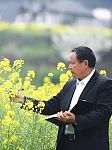 现实版顶级爽文！中国“种地仙人”勇闯非洲，混成当地大佬：AK保镖开路、专车接送（组图）