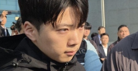 韩男示爱同事失败竟杀女学生“泄愤”！路过男生施救重伤，网友却赞凶手颜值高？ - 3