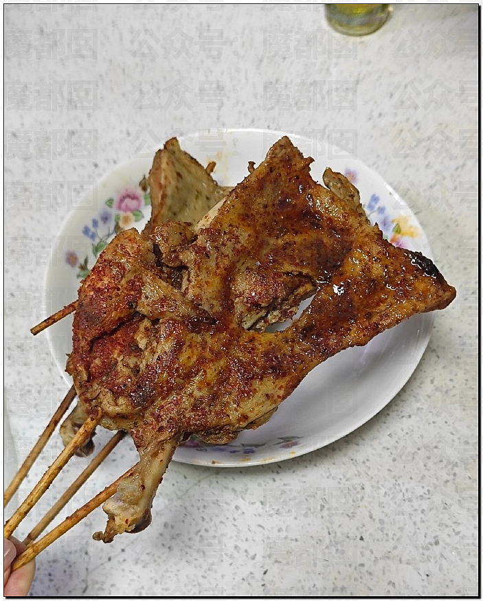 “鹅腿阿姨”刷爆热搜！靠一只鸭腿骗了巨量清北高材生（组图） - 15