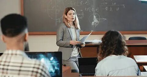 “仅限女性!”墨大年薪$20万招聘高级讲师,明确写明不招男性!(组图) - 6