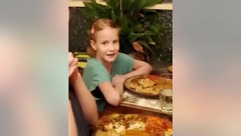 男孩在家中纵火意外烧死妹妹，也趁机揭开了父亲残忍的真面目 - 2