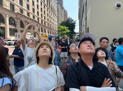 纽约突发！情侣爬上帝国大厦顶端，当着全城人面求婚...（组图） - 3