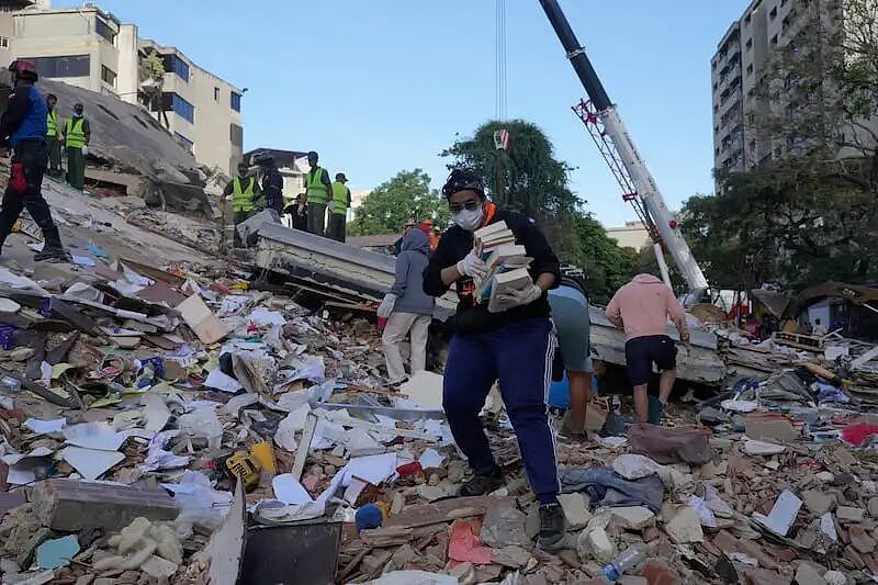 已死188人! 一分钟两次7级强震，恐酿10万人死亡，华人女童不幸遇难（组图） - 11